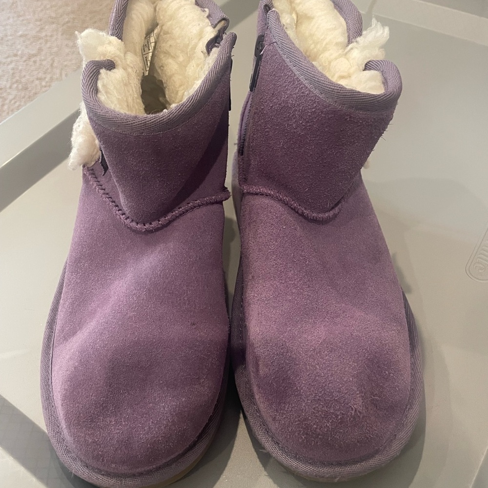 🛑🛑SOLD🛑🛑Koolaburra Purple Boots with Fleece Lining